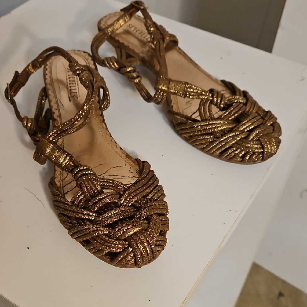 Chic Gold Strappy Sandals